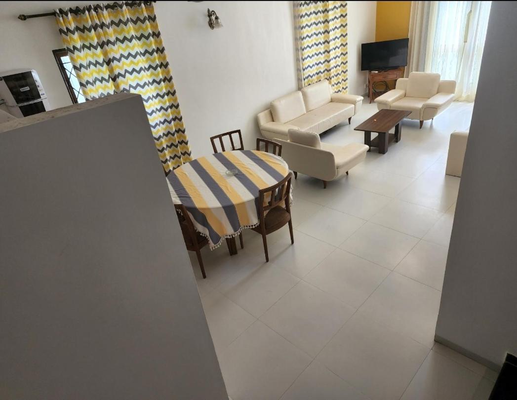 Hermitage Riviera Arpora Ruang foto
